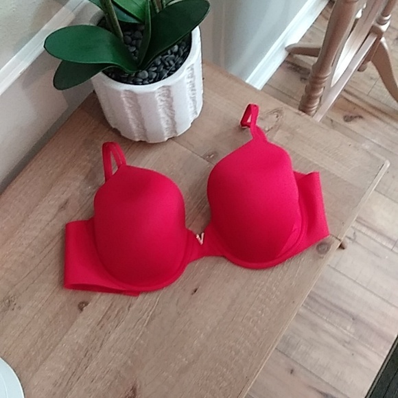 Victoria's Secret Red Ligthly Lined Full Coverage Bra. Size 36DD - Picture 9 of 17
